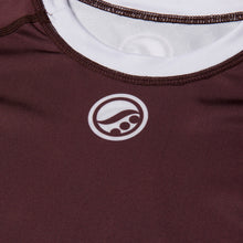 Load image into Gallery viewer, 23&#39; Ranked Short Sleeve Rashguard [Brown]
