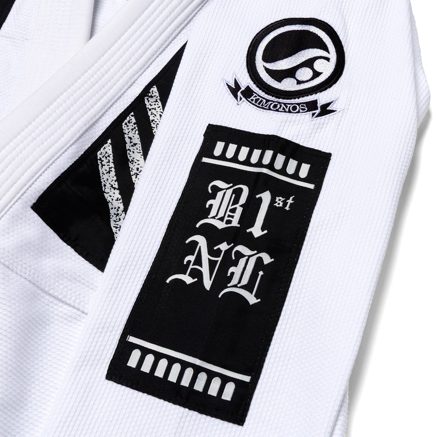 Beast Retro Kimono [White]